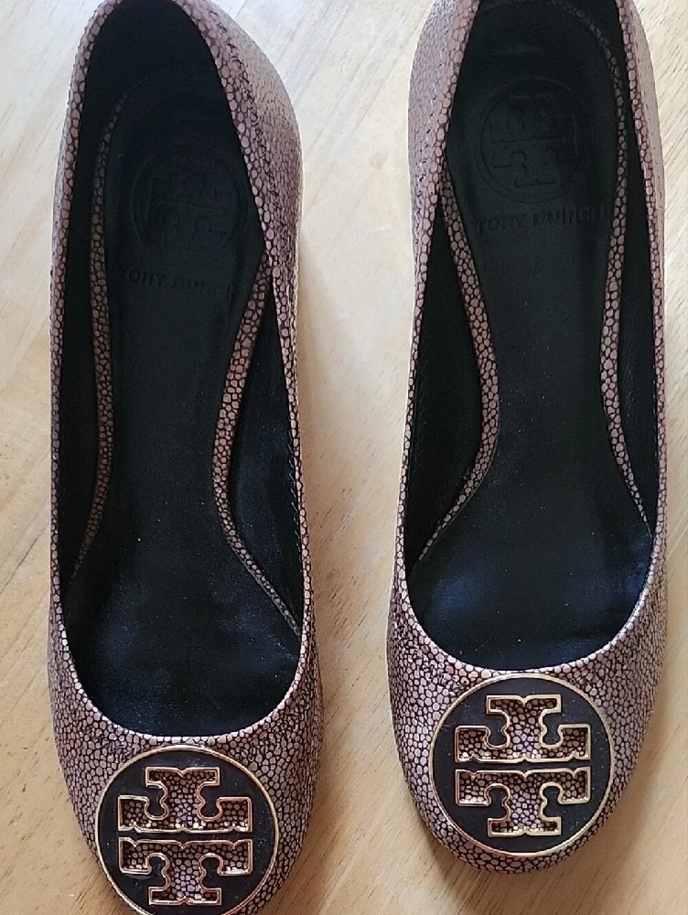 Tory Burch Beige Brown Block Heel Pumps